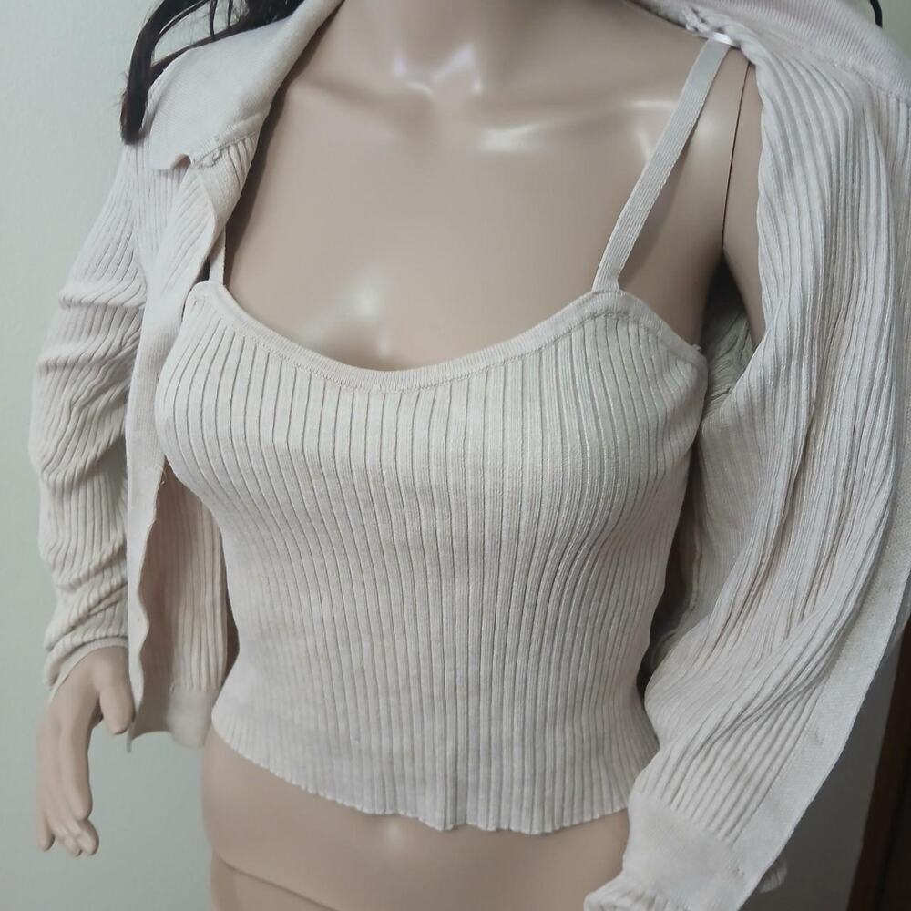 Cream ribbed long sleeve cropped sweater‎ set - Picture 2 of 7